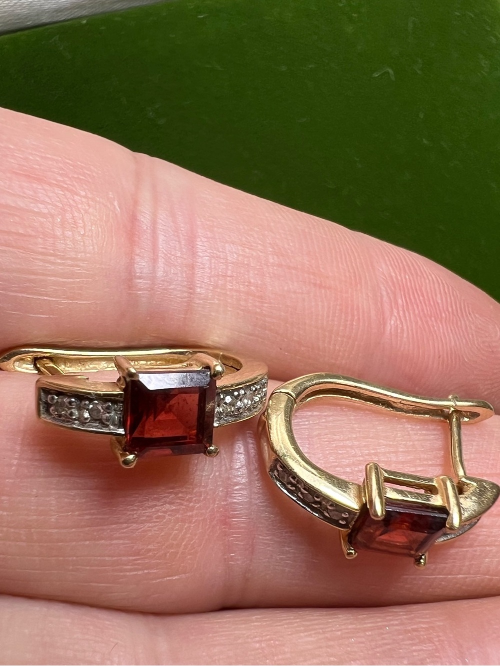 10k yellow gold garnets and diamonds huggie hoop earrings